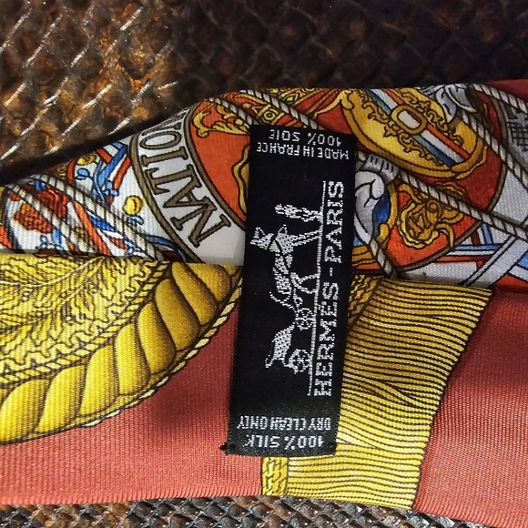 Hermes silk tie - Picture 3 of 7